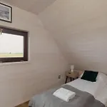 Z Ogrodem W Strzezenicach By Renters *